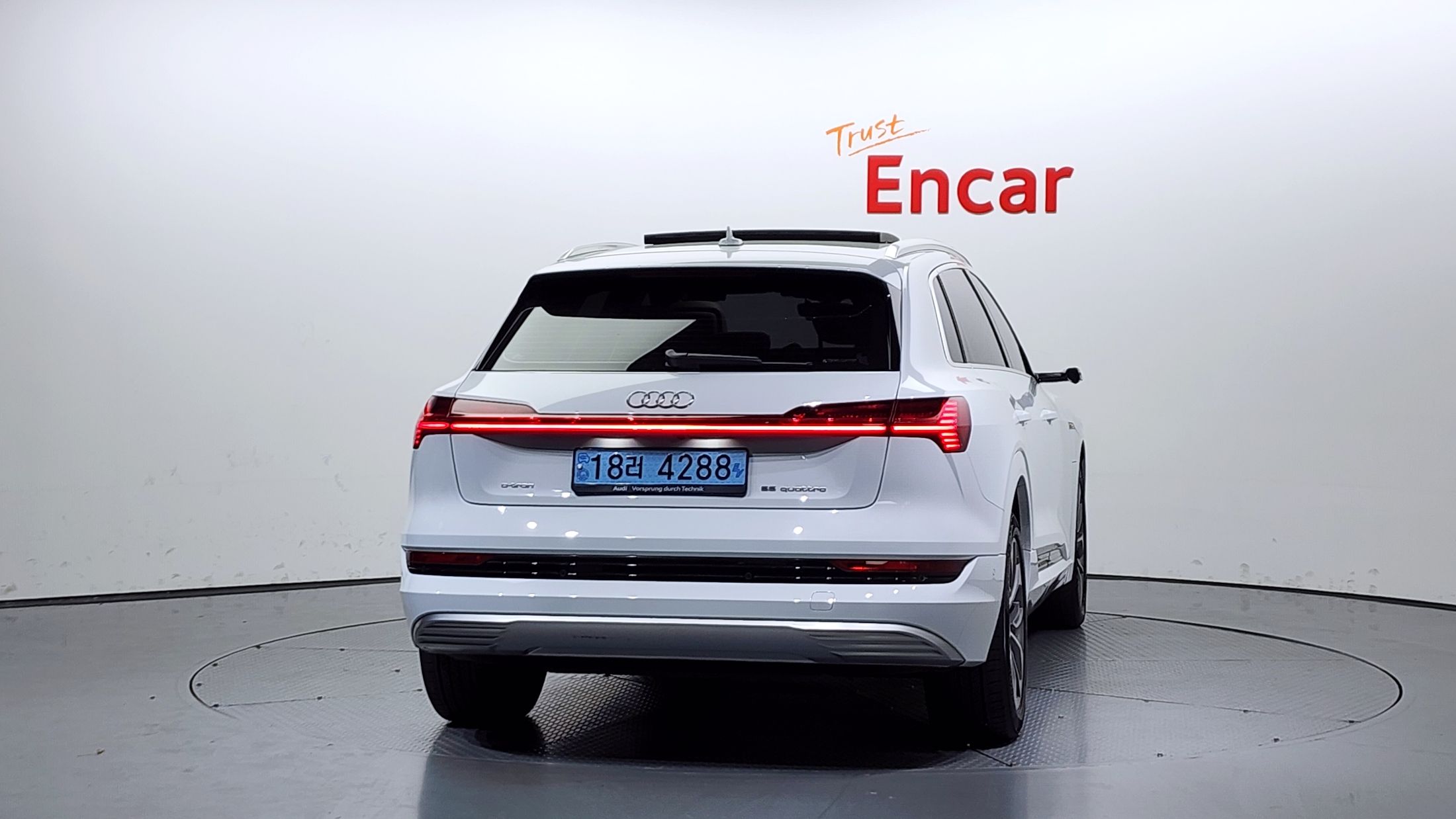AUDI E-TRON 2021