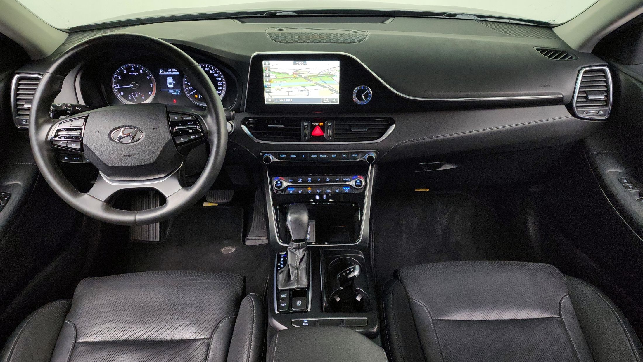 HYUNDAI GRANDEUR IG 2017