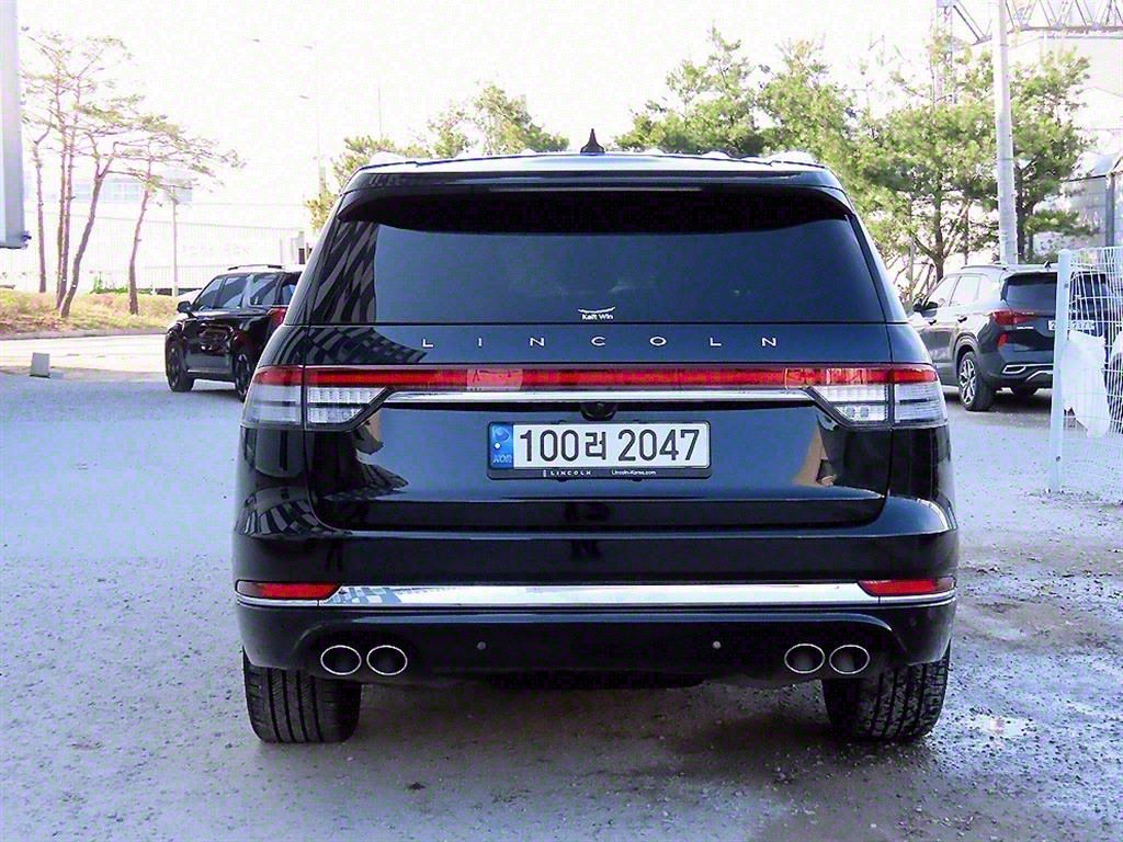 LINCOLN AVIATOR