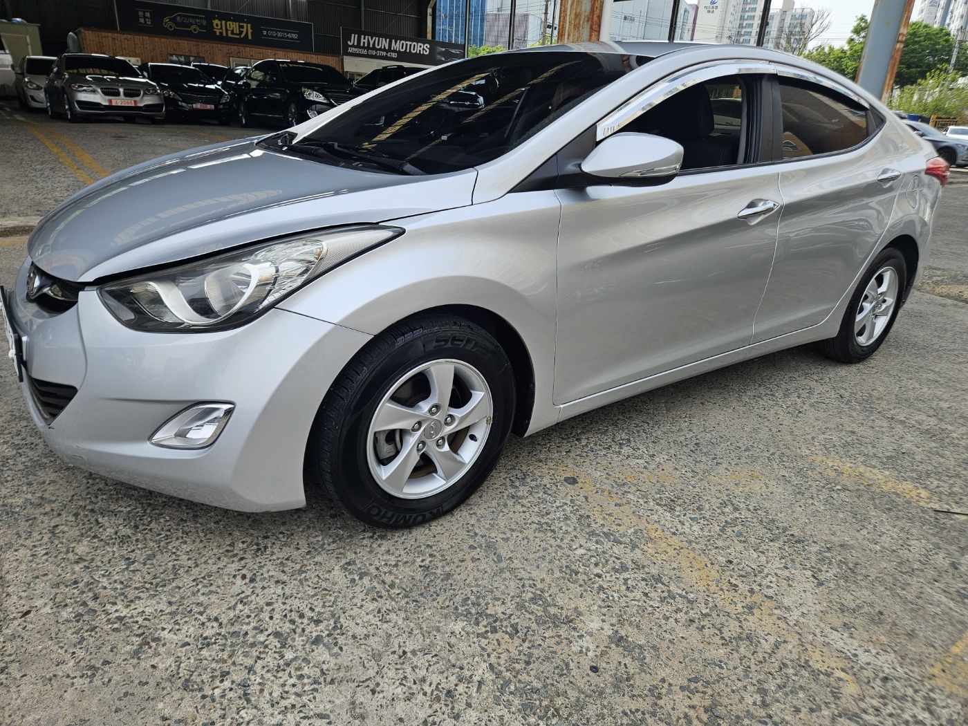 HYUNDAI AVANTE MD 2013