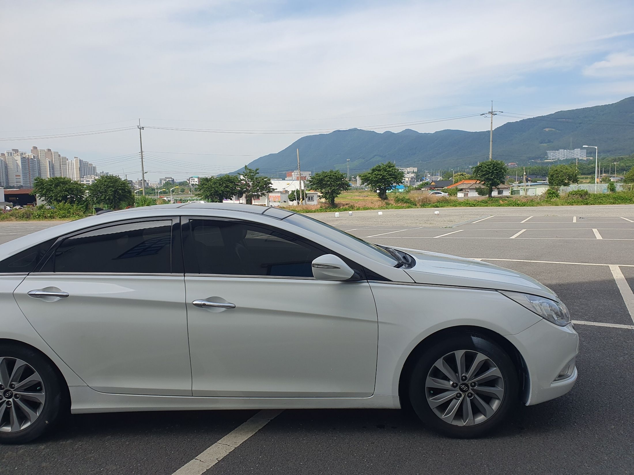 HYUNDAI SONATA THE BRILLIANT 2012