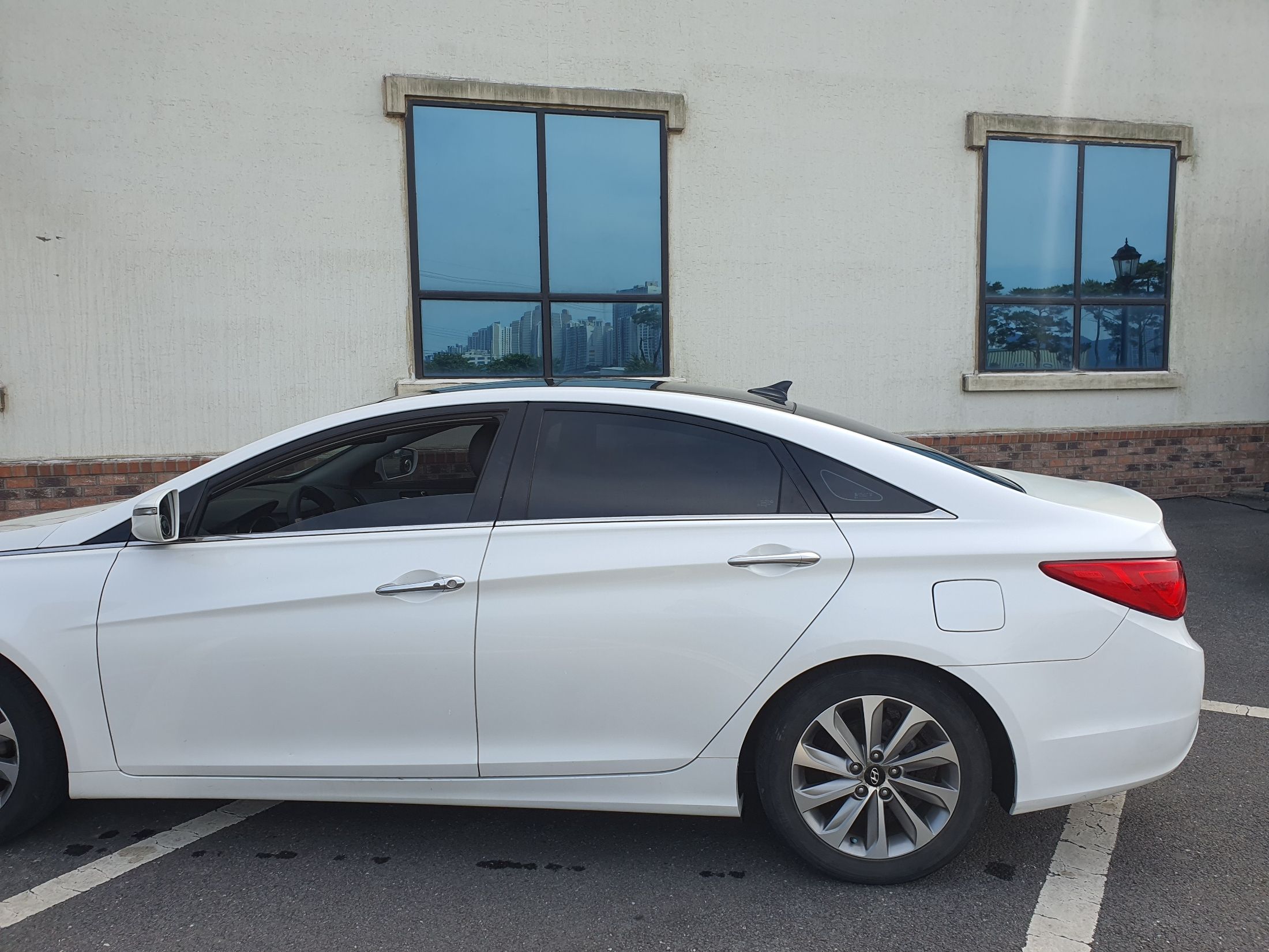 HYUNDAI SONATA THE BRILLIANT 2012