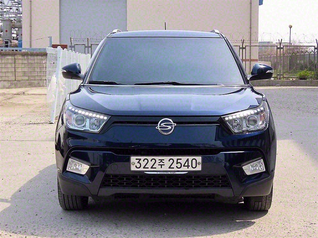 SSANGYONG TIVOLI 2015