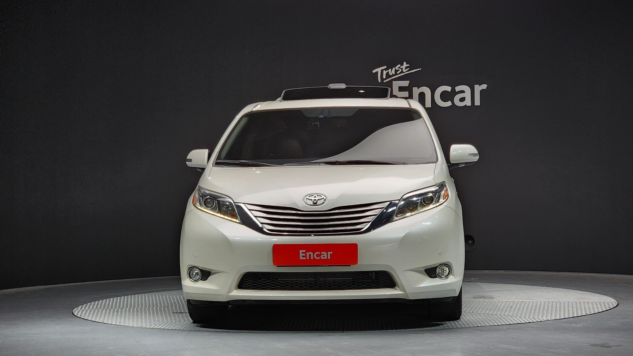 TOYOTA SIENNA 2016