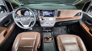 TOYOTA SIENNA 2016