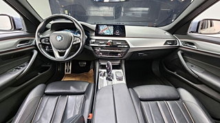 BMW 5-SERIES G30 2017