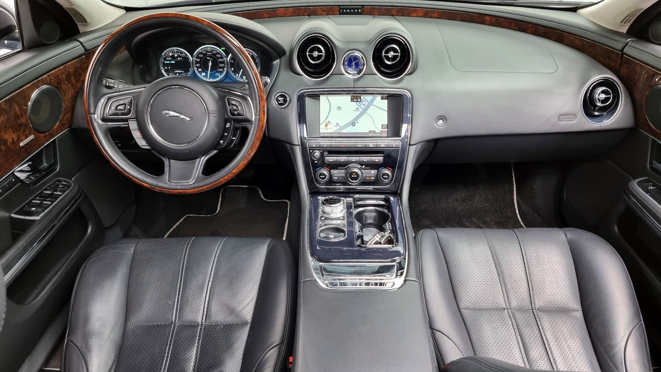 JAGUAR XJ 2012