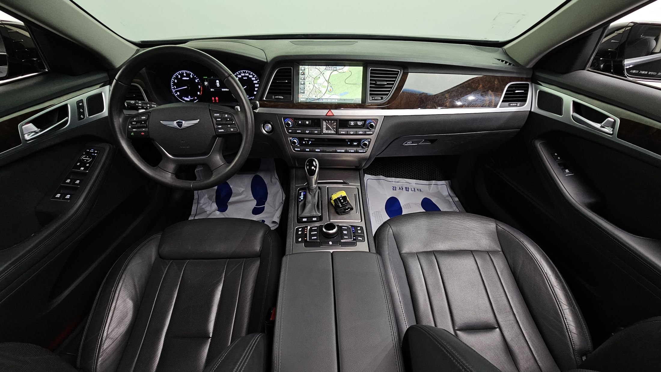 HYUNDAI GENESIS DH 2014