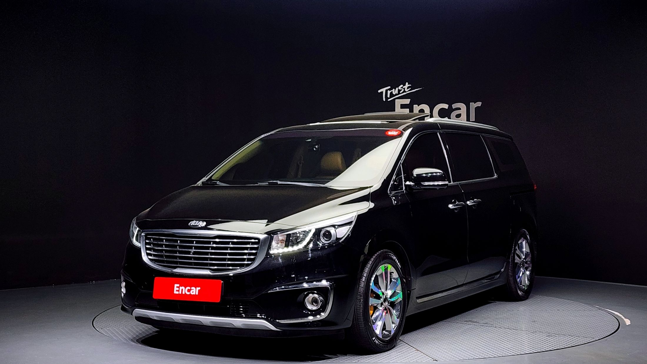 KIA CARNIVAL 2016