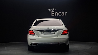 MERCEDES BENZ E-CLASS W213 2019