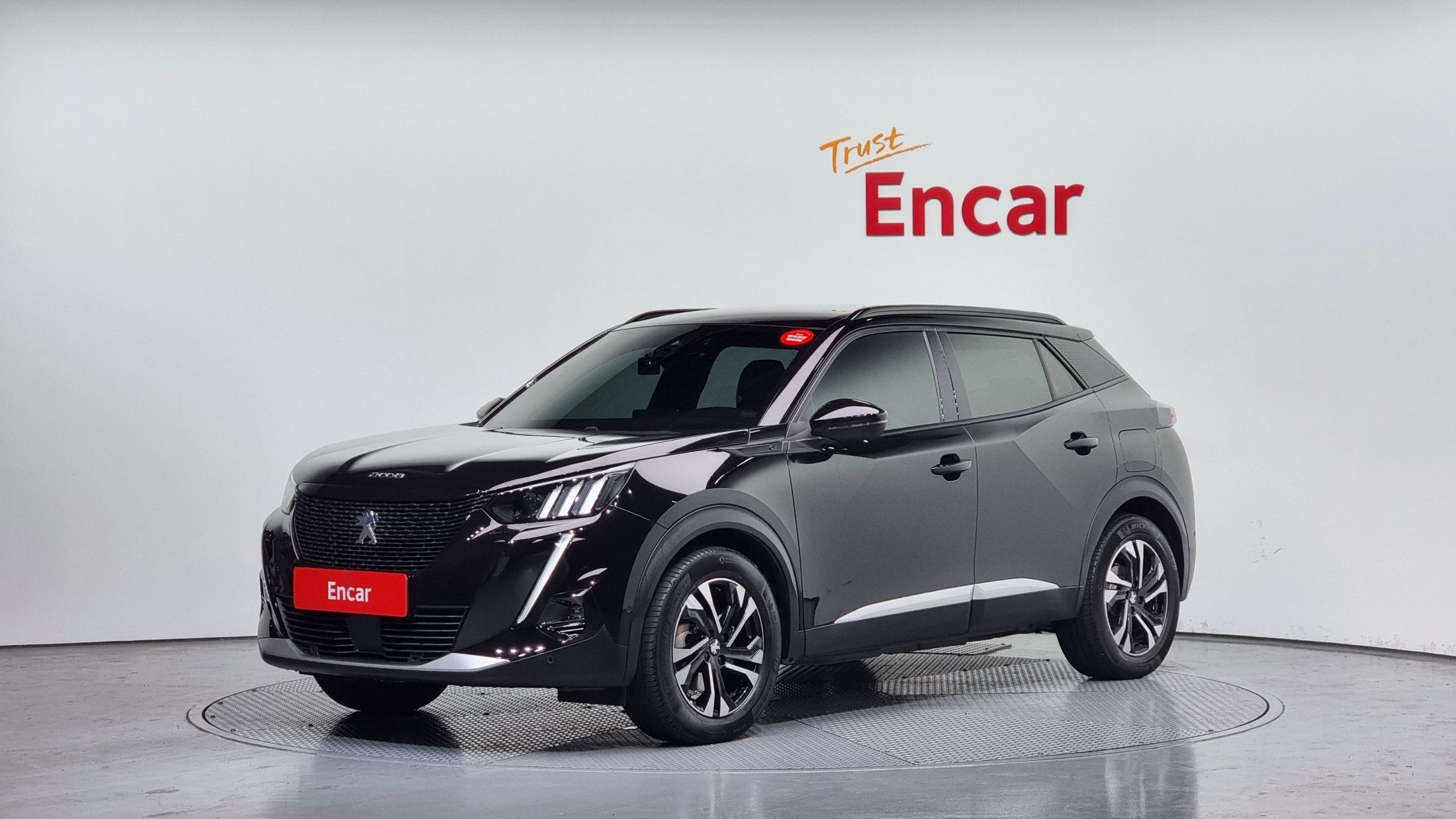 PEUGEOT E-2008