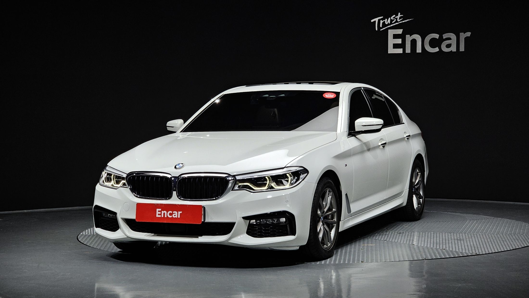 BMW 5-SERIES G30 2017