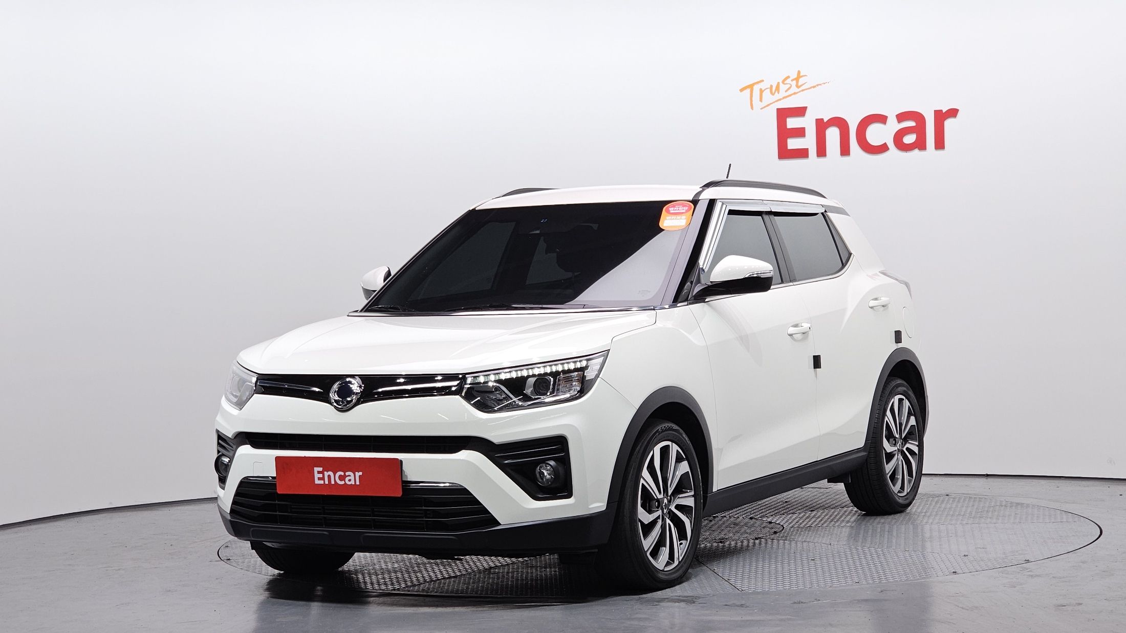 SSANGYONG TIVOLI VERY NEW 2020