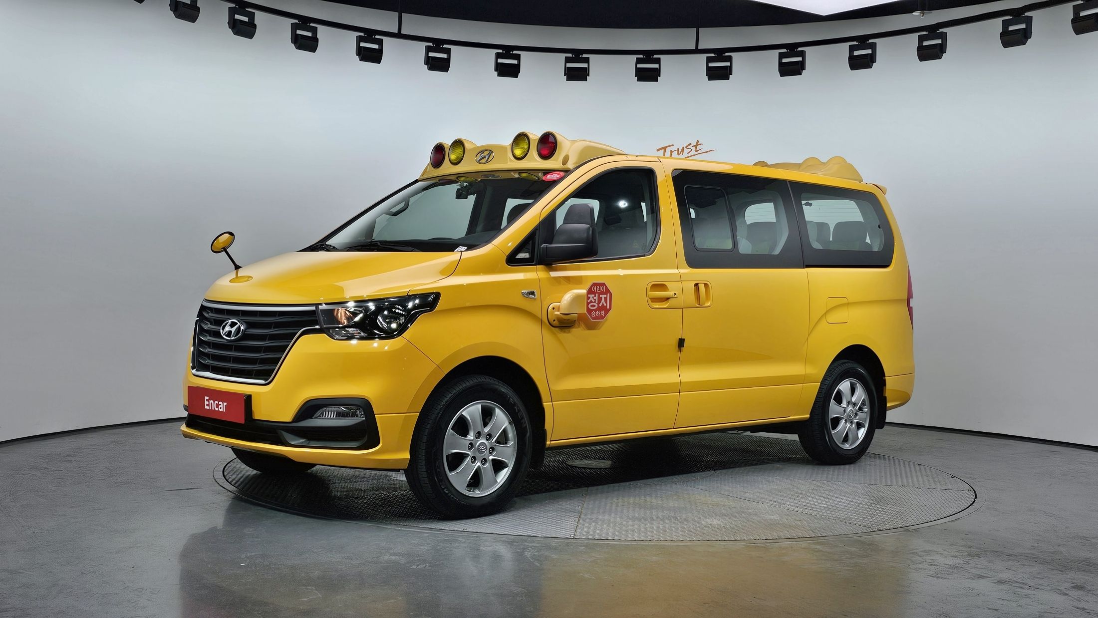 HYUNDAI STAREX GRAND