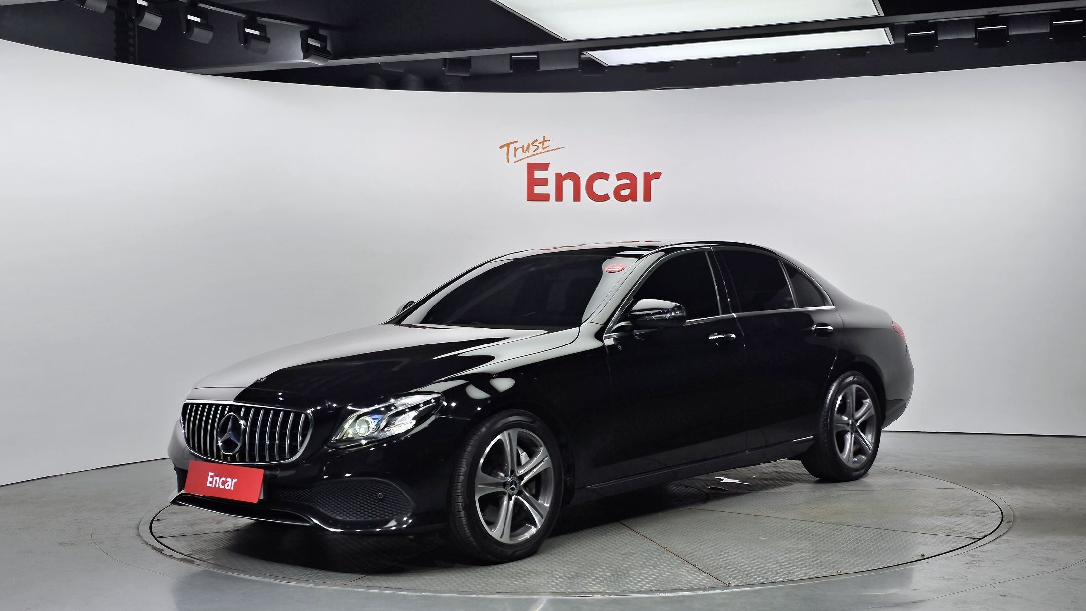MERCEDES BENZ E-CLASS W213 2017