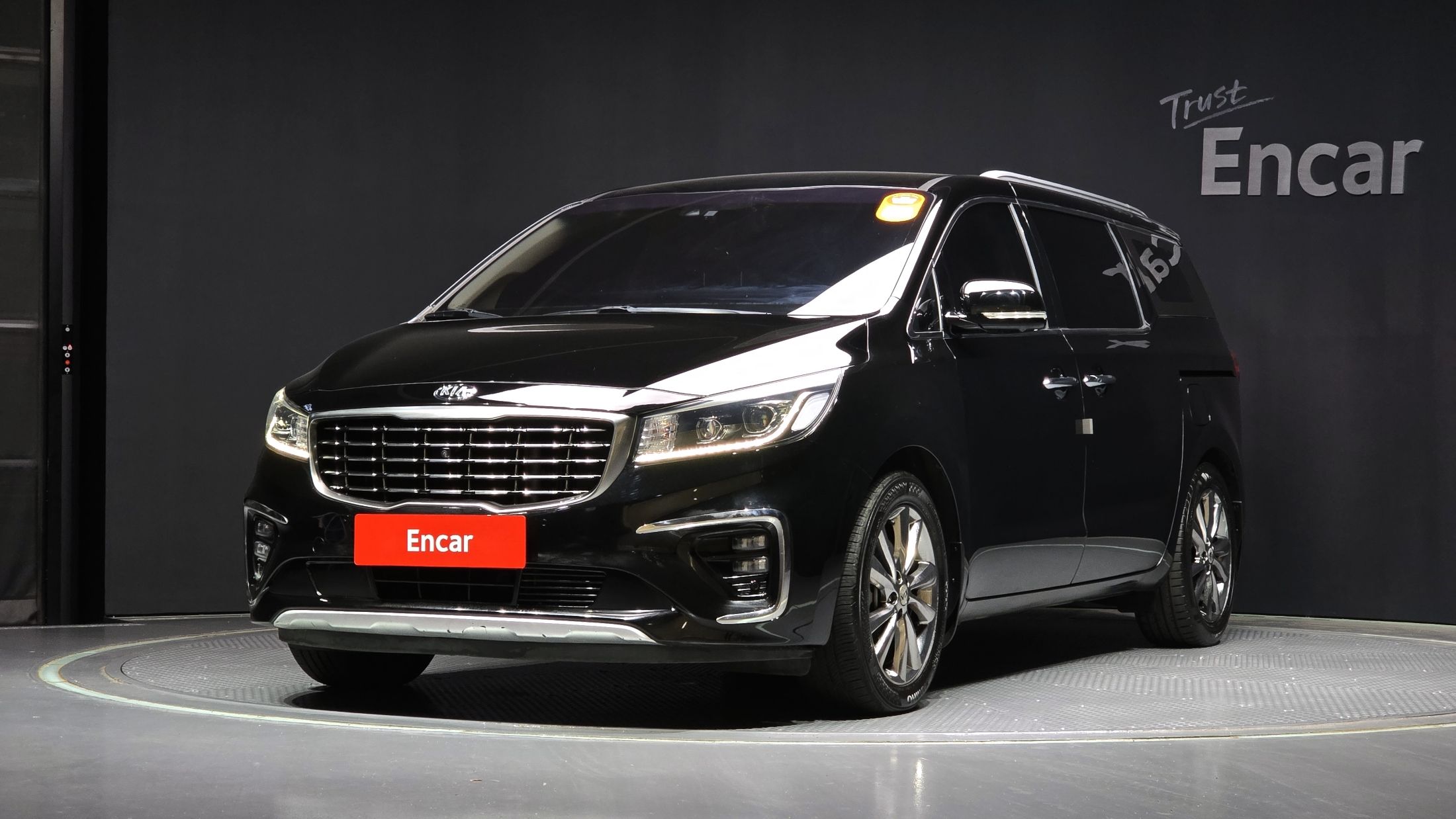 KIA CARNIVAL 2018
