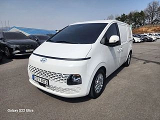 HYUNDAI STARIA 2023