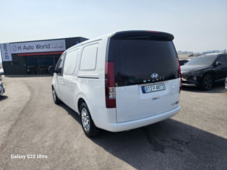 HYUNDAI STARIA 2023