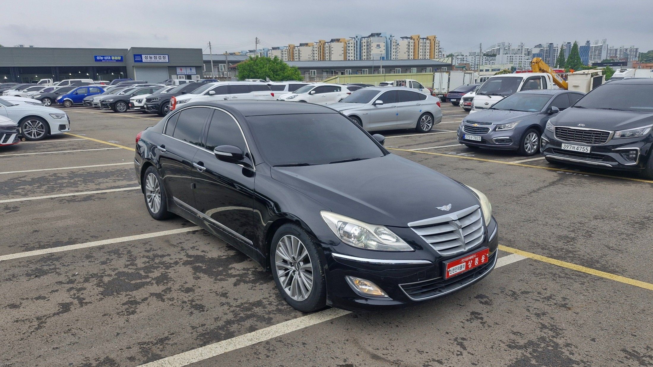 HYUNDAI GENESIS 2012