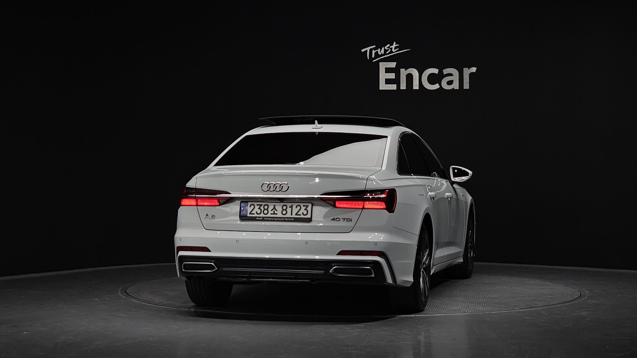 AUDI A6 C8