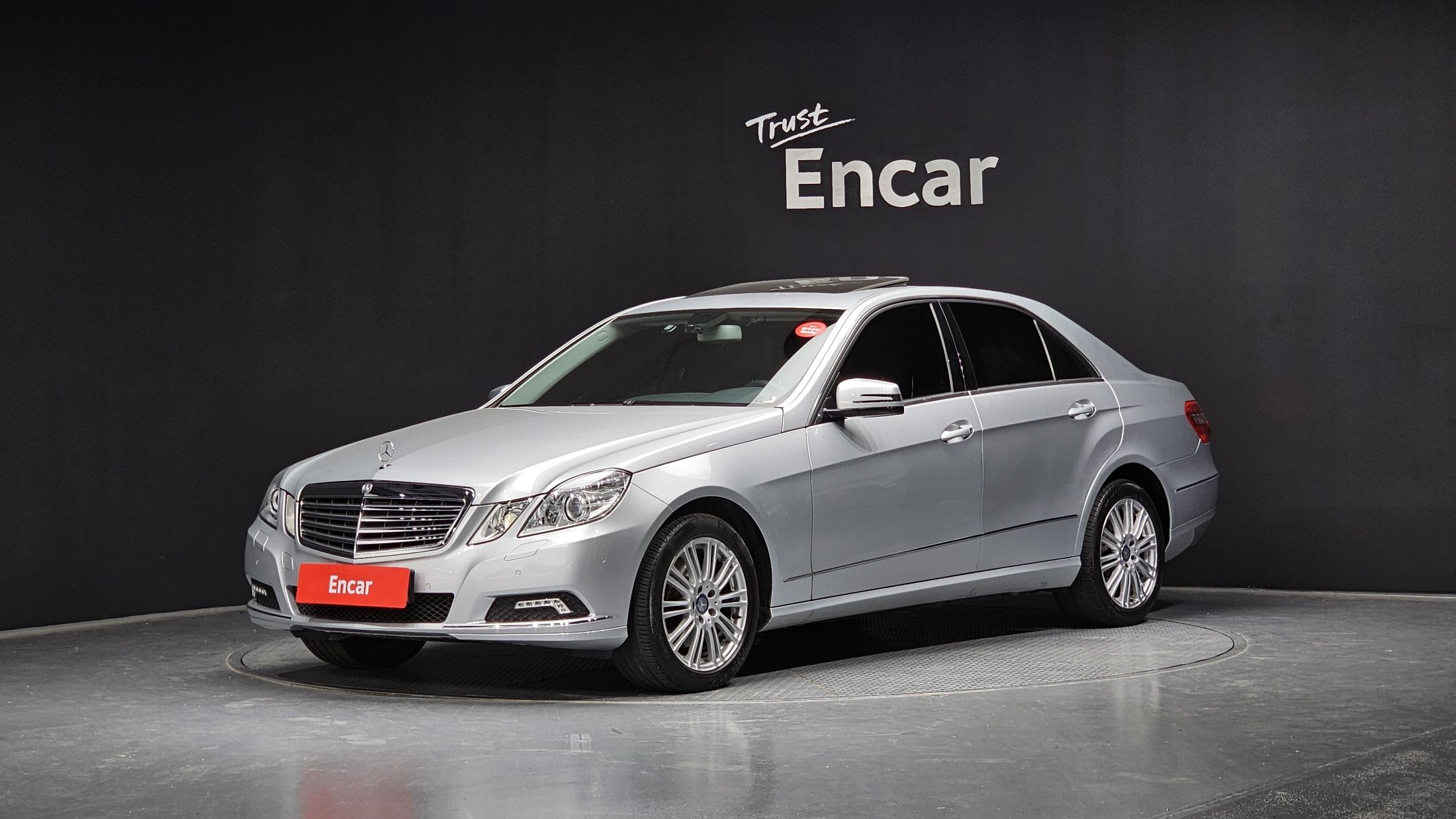 MERCEDES BENZ E-CLASS W212