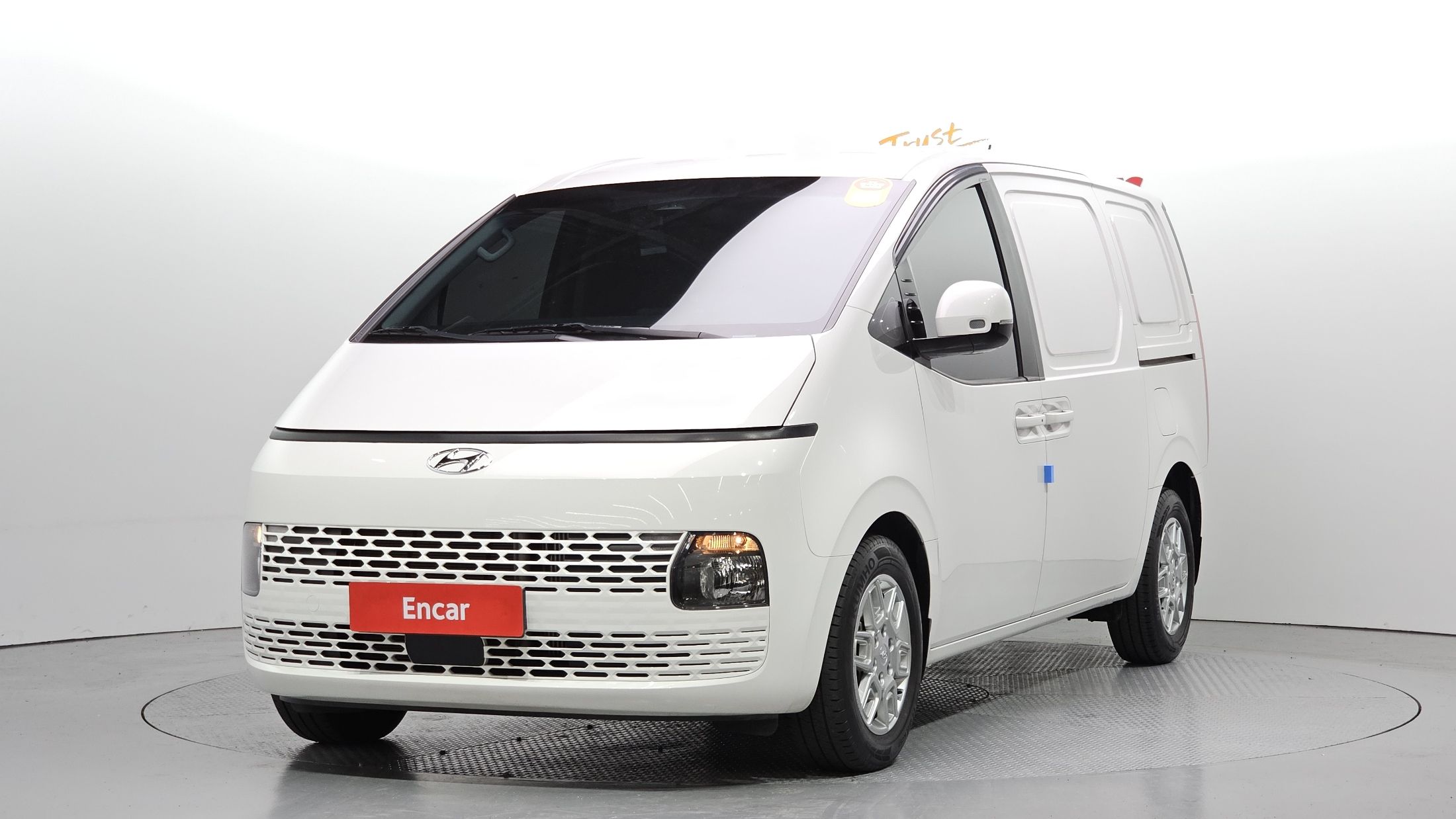 HYUNDAI STARIA 2023