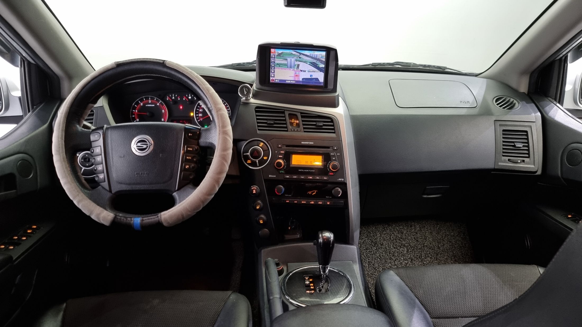 SSANGYONG KORANDO SPORTS 2012