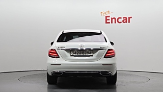 MERCEDES BENZ E-CLASS W213 2018