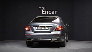 MERCEDES BENZ E-CLASS W213 2020