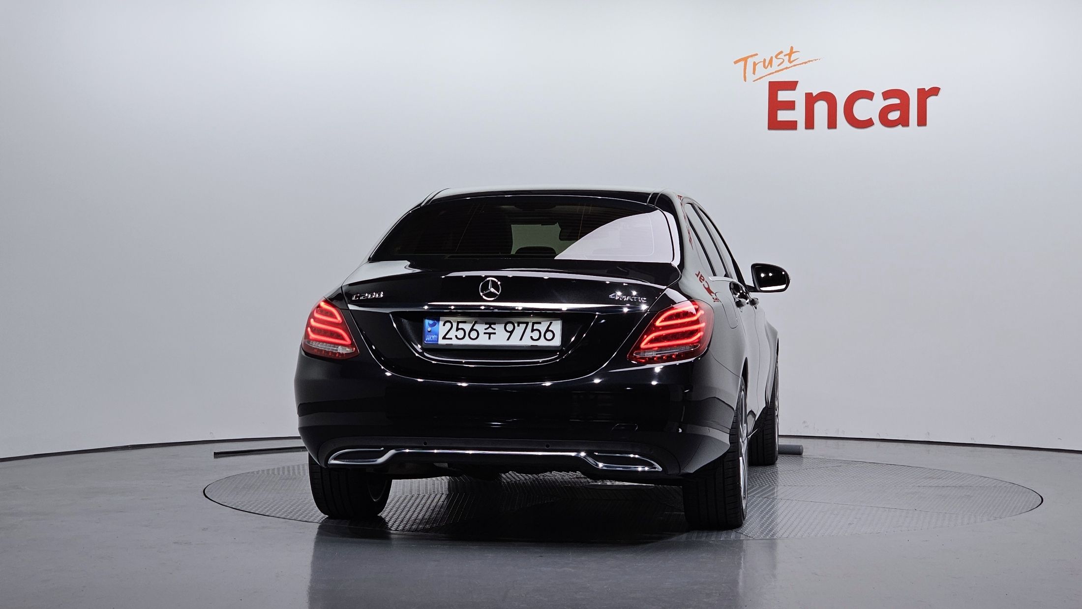 MERCEDES BENZ C-CLASS W205 2016