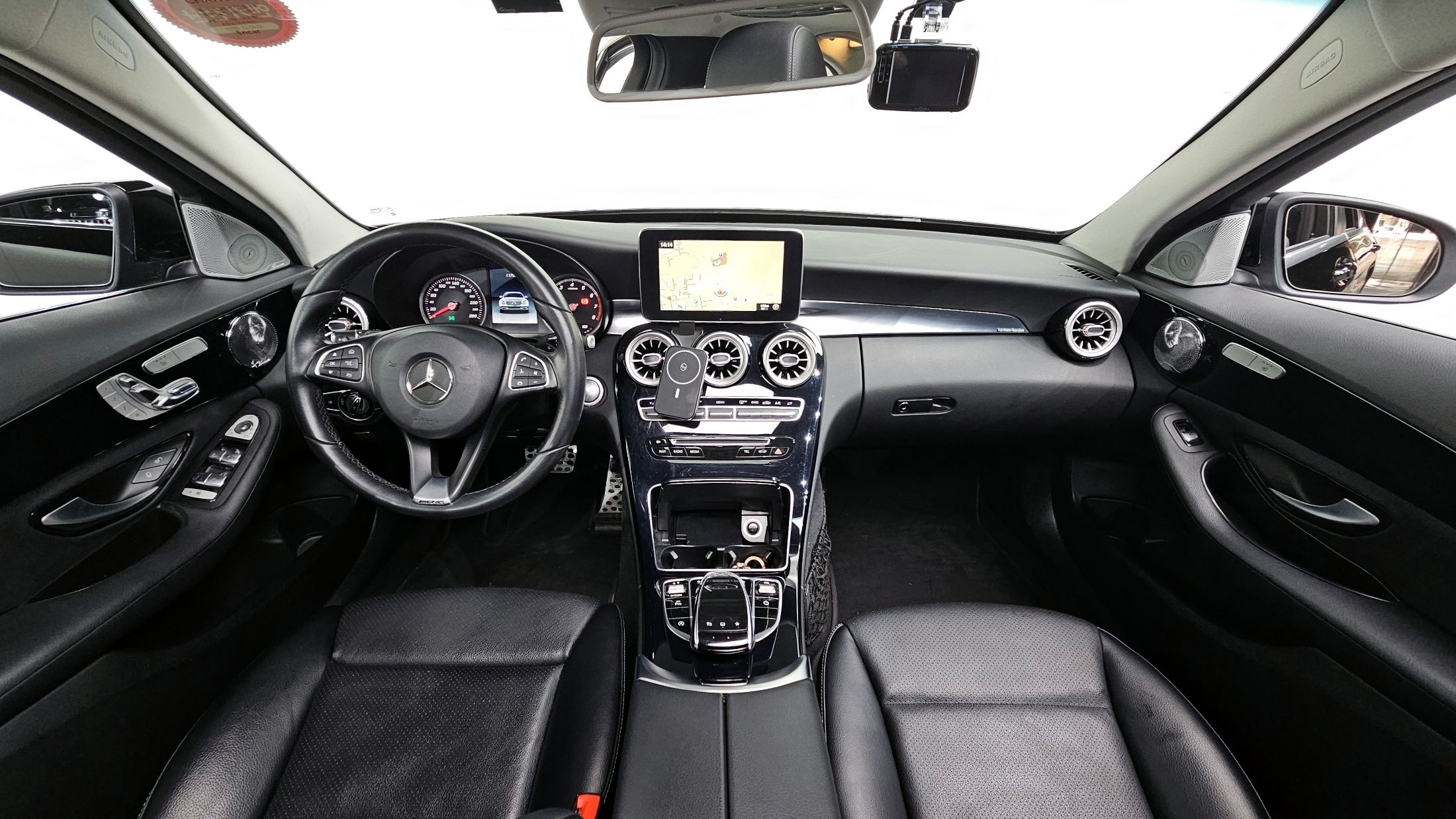 MERCEDES BENZ C-CLASS W205 2016