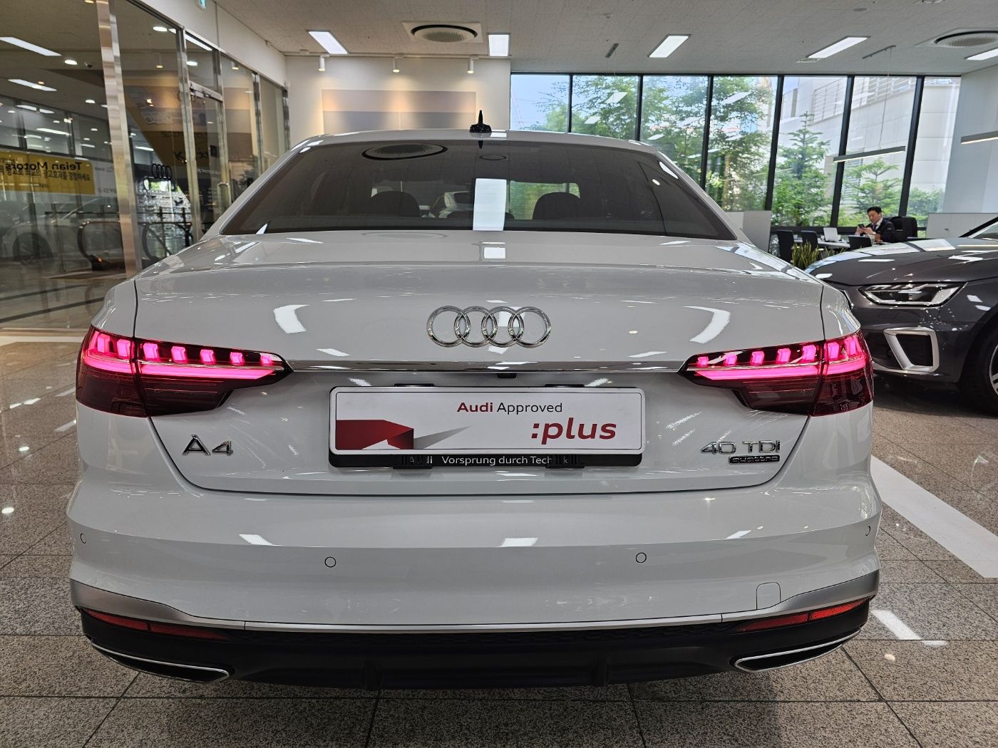 AUDI A4 B9