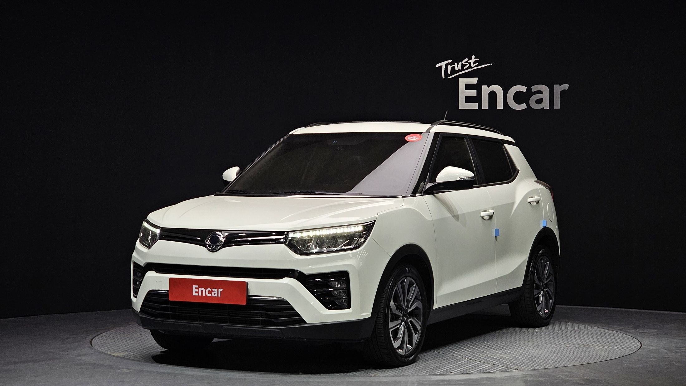 SSANGYONG TIVOLI VERY NEW