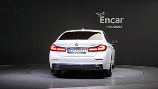 BMW 5-SERIES G30 2021