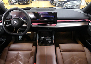 BMW 5-SERIES G60 2024