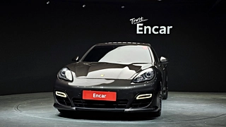 PORSCHE PANAMERA  2012