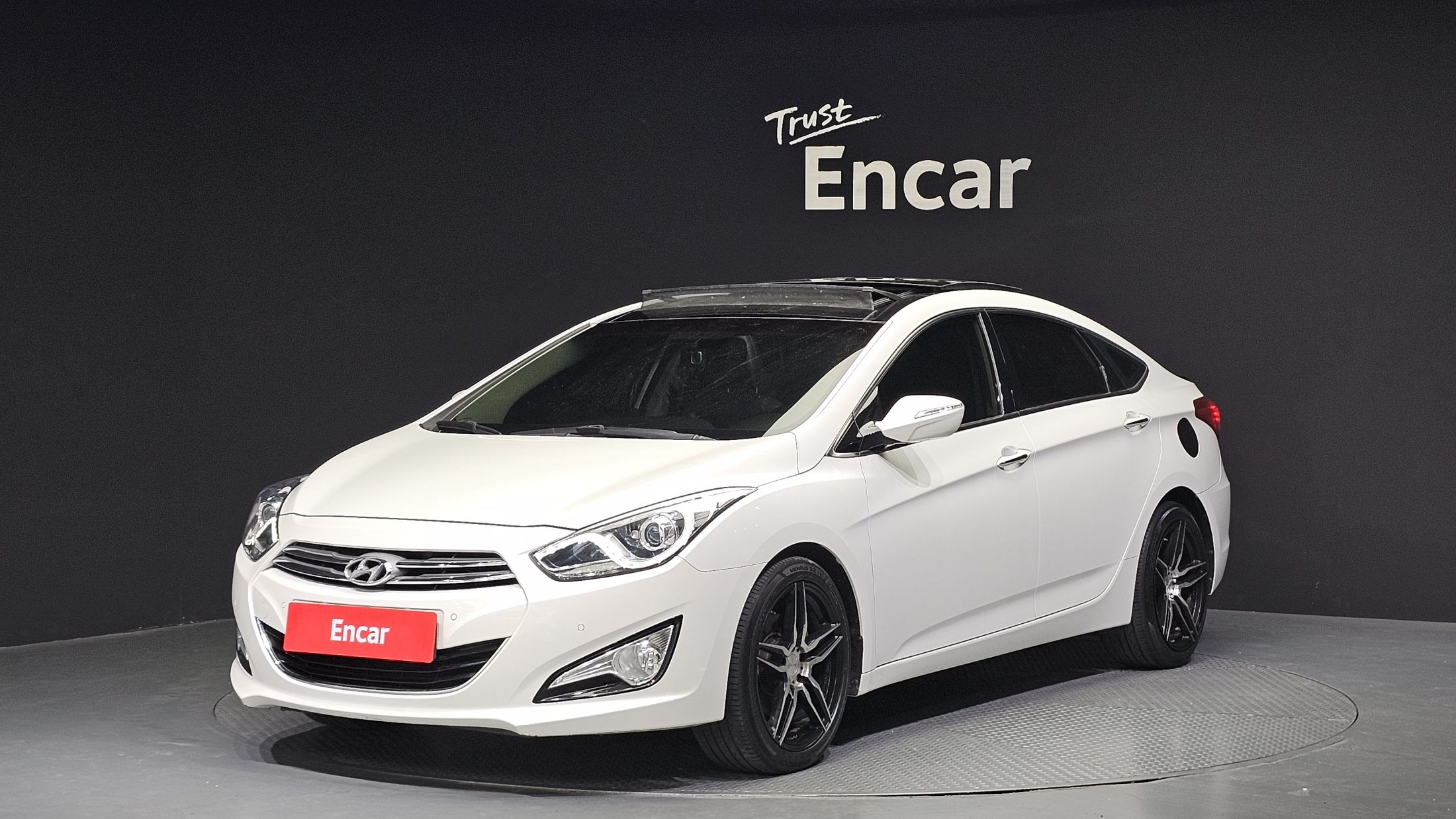HYUNDAI I40 SALOON