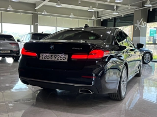 BMW 5-SERIES G30 2021