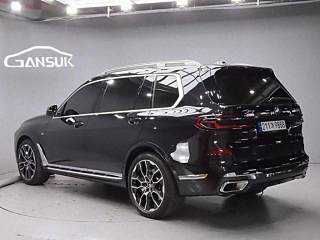 BMW X7 G07 2024