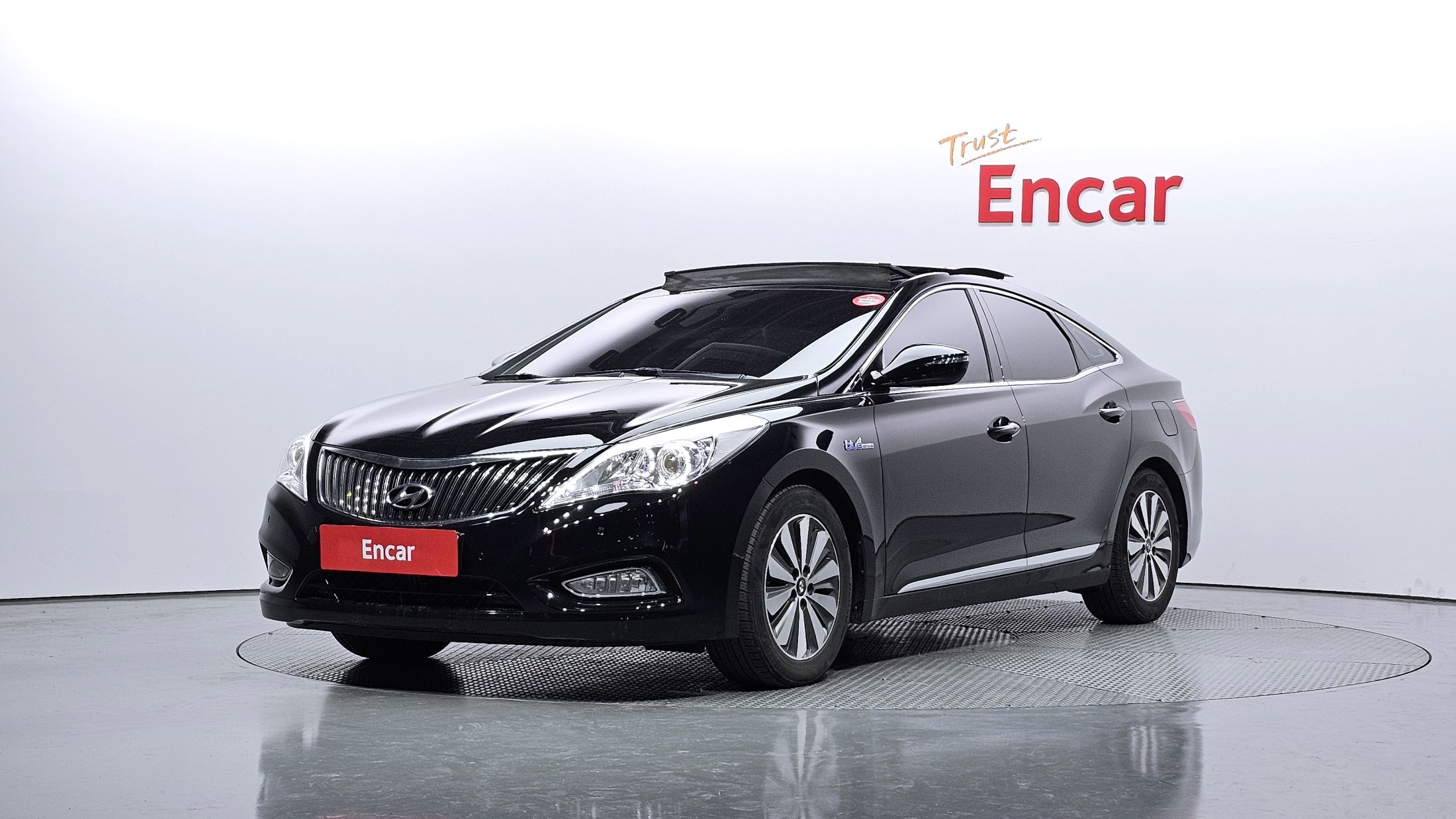 HYUNDAI GRANDEUR HG HYBRID 2015