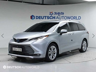 TOYOTA SIENNA  4 GENERATION 2.5 Hybrid 2WD 2021