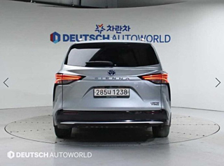 TOYOTA SIENNA  4 GENERATION 2.5 Hybrid 2WD 2021
