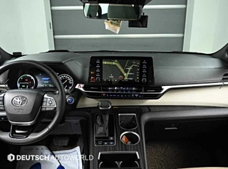 TOYOTA SIENNA  4 GENERATION 2.5 Hybrid 2WD 2021