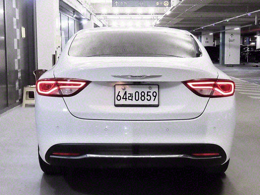 CHRYSLER 200 2015