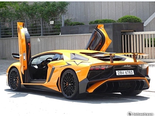 LAMBORGHINI AVENTADOR 2016