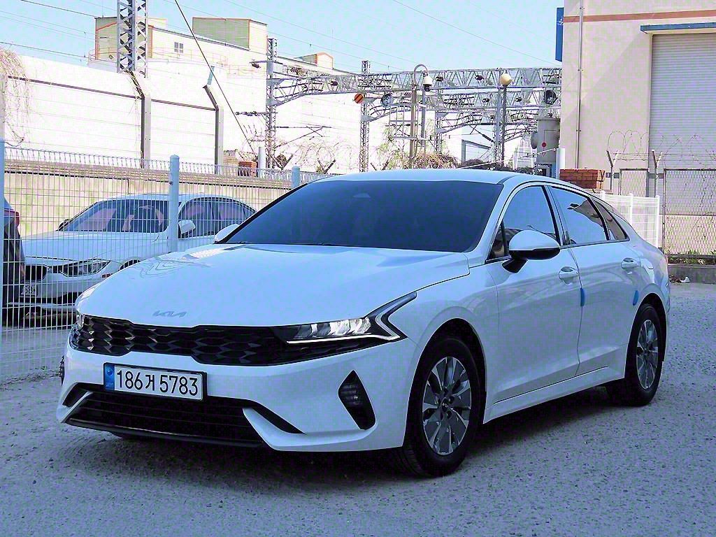 KIA K5 HYBRID 2023