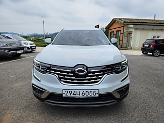 SAMSUNG QM6 2019