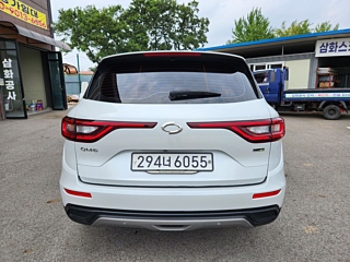 SAMSUNG QM6 2019