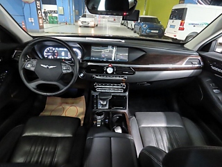 GENESIS EQ900 2017
