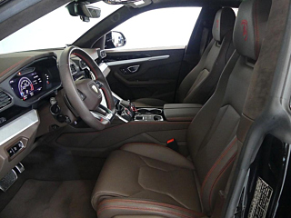 LAMBORGHINI URUS 2020